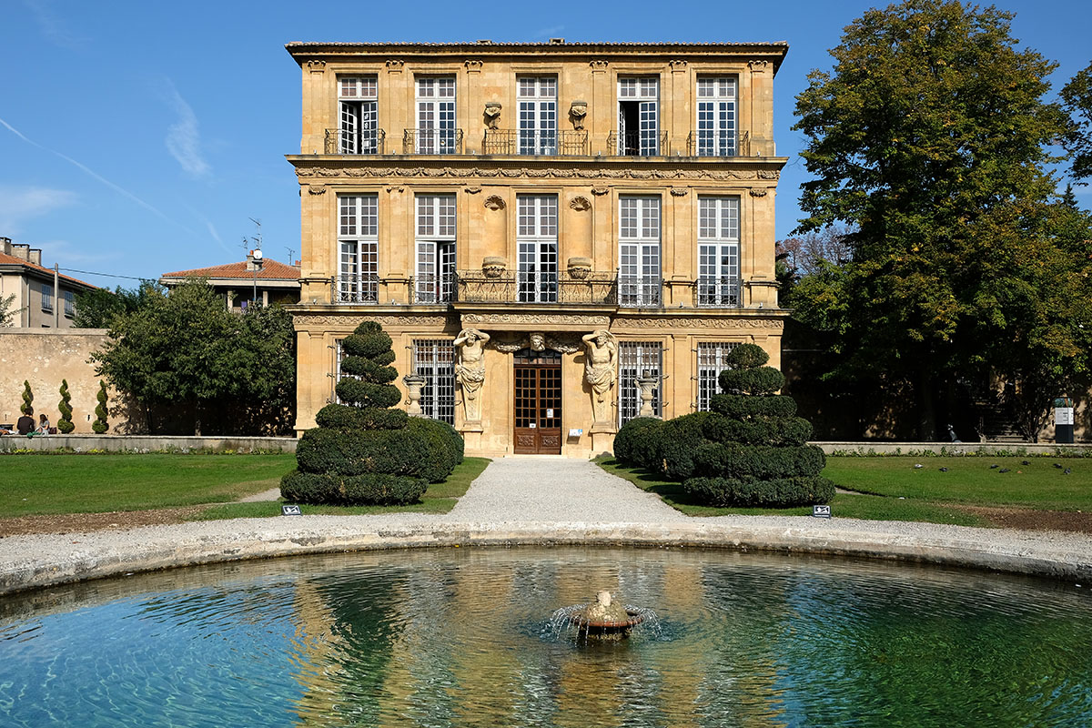 Façade du château du Grand Pré avant restauration